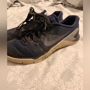 women's Nike Metcon 4 training shoes